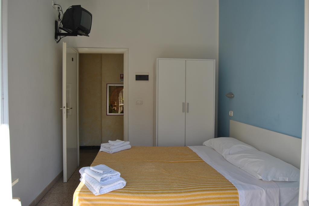 Le Aromatiche B&B Viserbella di Rimini 外观 照片