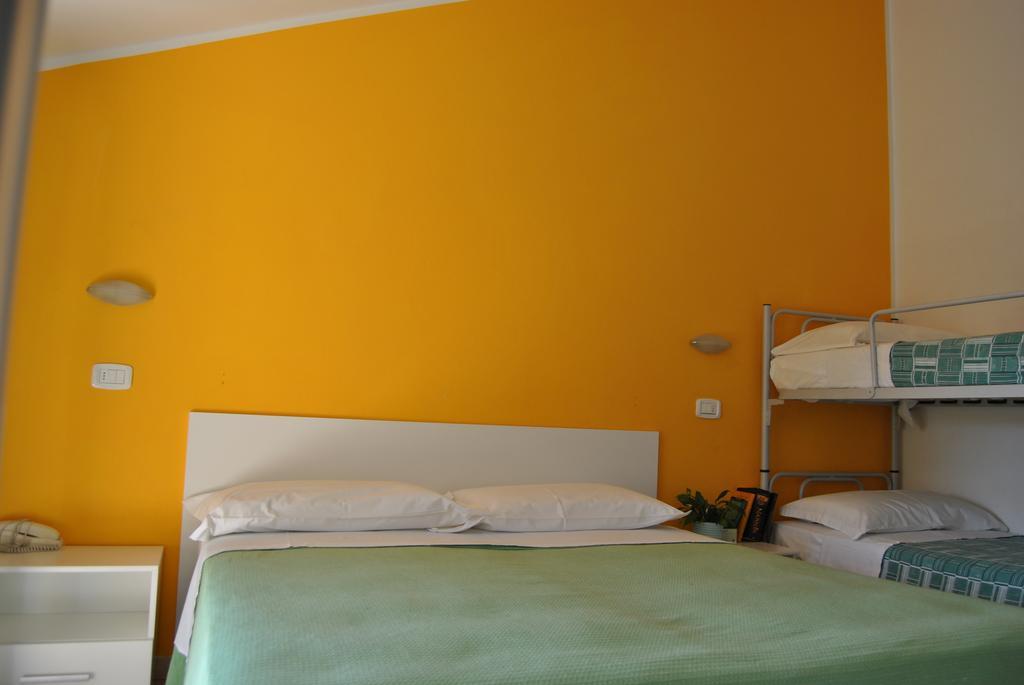 Le Aromatiche B&B Viserbella di Rimini 外观 照片